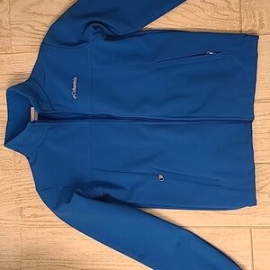Columbia Jacket in a Size L in Great Condition!